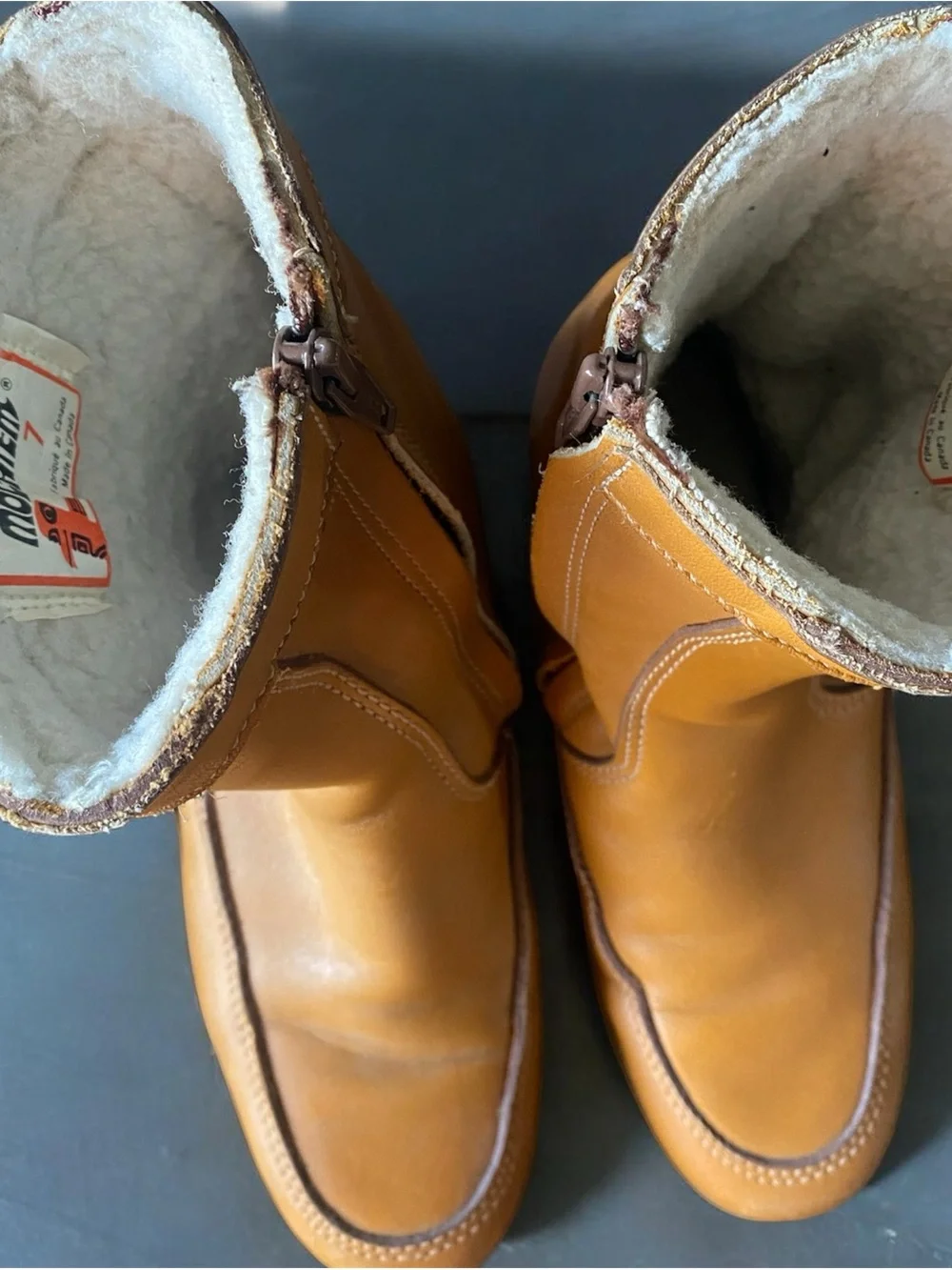 VINTAGE Mocatem Camel Leather Fleece Lined Winter Boots Mid Calf 70s 80s